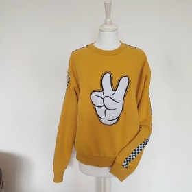 Sweater jaune main de Mickey T L Disney